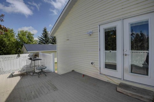 1625 15A Street, Didsbury, AB - Outdoor With Exterior