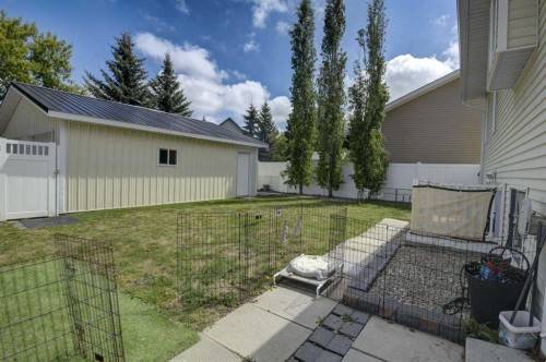 1625 15A Street, Didsbury, AB - Outdoor With Exterior