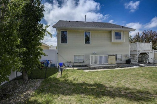 1625 15A Street, Didsbury, AB - Outdoor