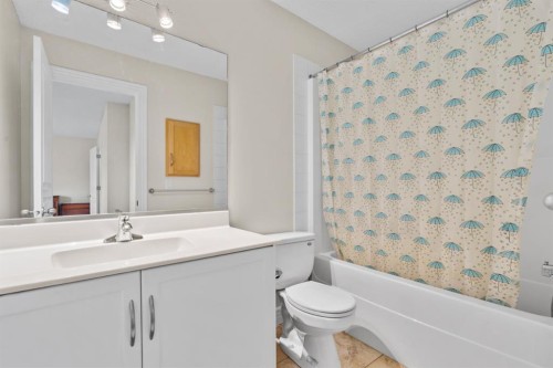 27 Bridleridge View Sw, Calgary, AB - Indoor Photo Showing Bathroom