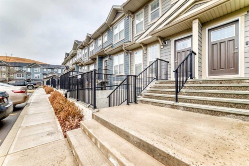 152 Cranbrook Square Se, Calgary, AB 