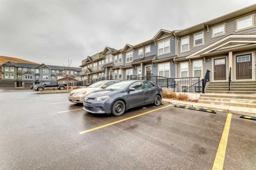 152 Cranbrook Square Se, Calgary, AB 