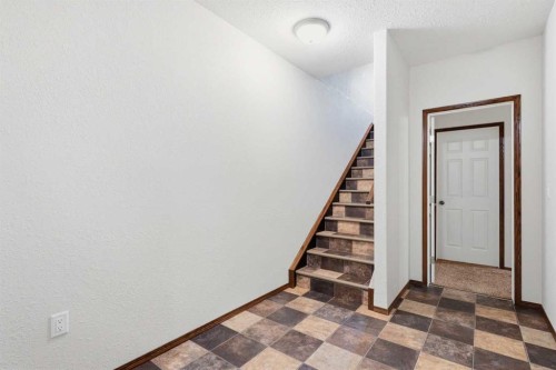 4425 55 Avenue, Olds, AB 