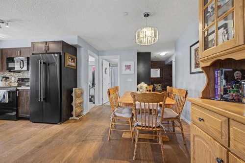 3312-279 Copperpond Common Se, Calgary, AB - Indoor Photo Showing Dining Room
