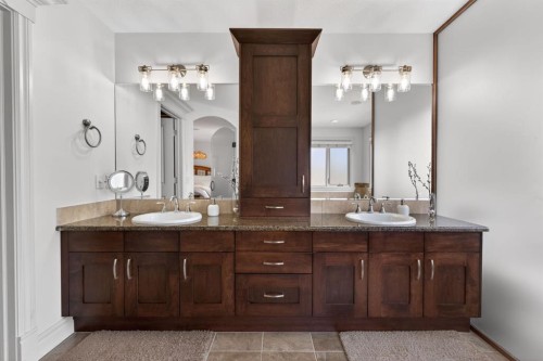 32 Aspen Meadows Manor Sw, Calgary, AB 