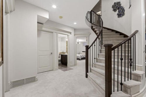 32 Aspen Meadows Manor Sw, Calgary, AB 