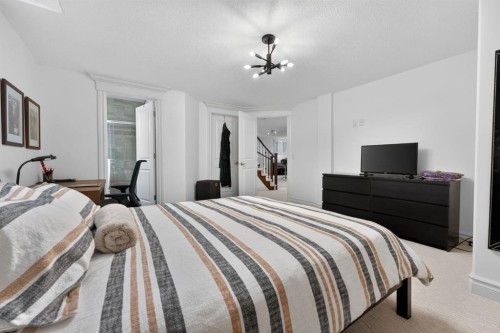 32 Aspen Meadows Manor Sw, Calgary, AB 