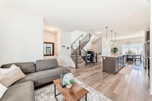 151 Copperpond Rise Se, Calgary, AB 