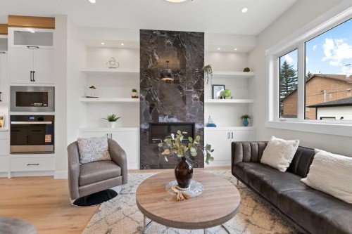8106 47 Avenue Nw, Calgary, AB 