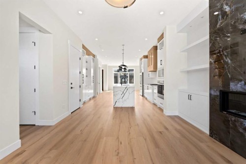 8106 47 Avenue Nw, Calgary, AB 