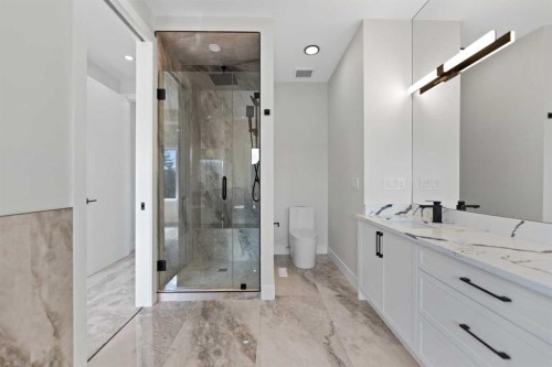 8106 47 Avenue Nw, Calgary, AB 