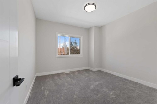 8106 47 Avenue Nw, Calgary, AB 