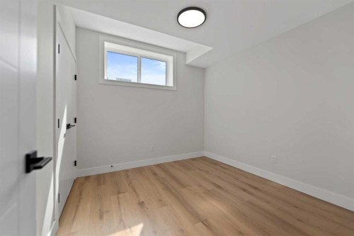 8106 47 Avenue Nw, Calgary, AB 