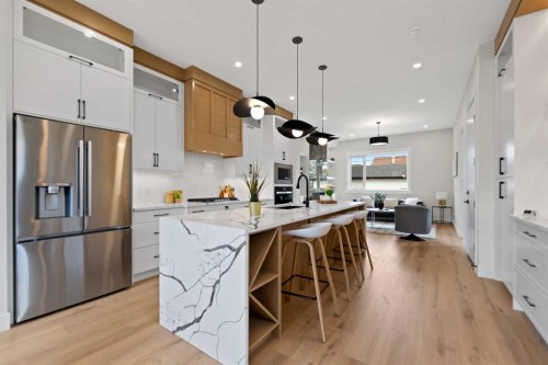 8106 47 Avenue Nw, Calgary, AB 