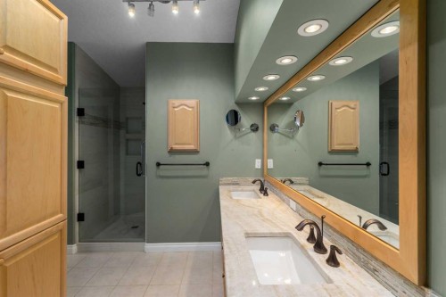 35 Prominence Path Sw, Calgary, AB - Indoor Photo Showing Bathroom