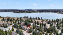8932 Baylor Crescent SW Calgary, AB T2V 3N4