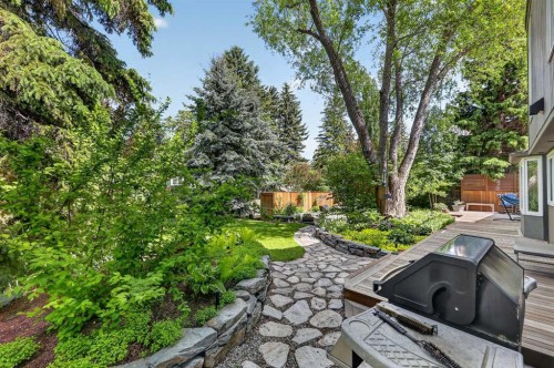8932 Baylor Crescent Sw, Calgary, AB 