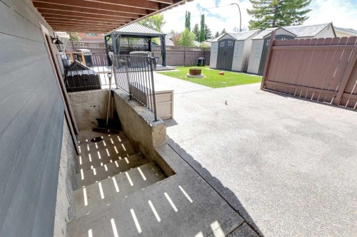 364 Silvergrove Place Nw, Calgary, AB 