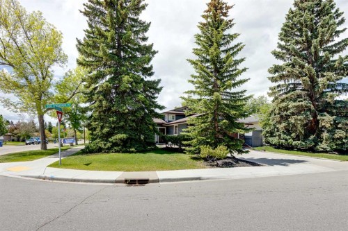 364 Silvergrove Place Nw, Calgary, AB 