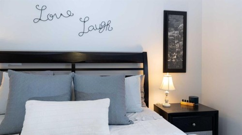 340 Legacy Point Se, Calgary, AB - Indoor Photo Showing Bedroom