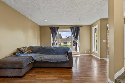 34 Elk Hill Se, Airdrie, AB 