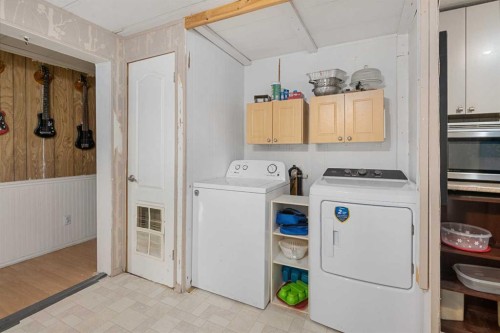 461-3223 83 Street Nw, Calgary, AB 