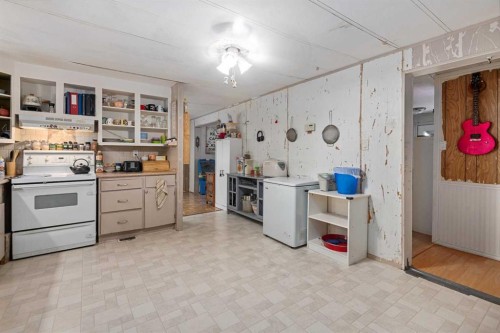 461-3223 83 Street Nw, Calgary, AB 