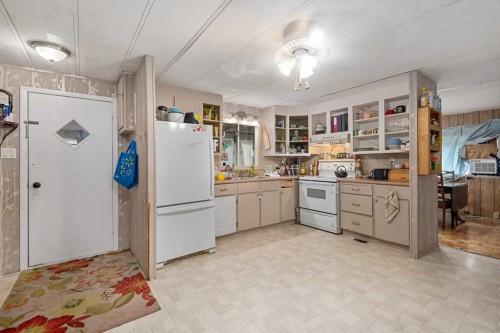 461-3223 83 Street Nw, Calgary, AB 