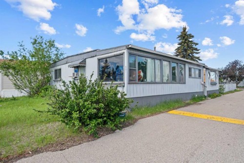 461-3223 83 Street Nw, Calgary, AB 