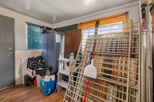461-3223 83 Street Nw, Calgary, AB 