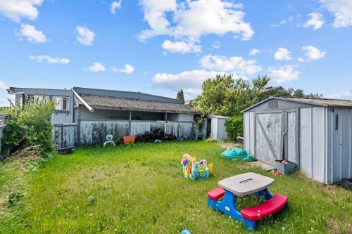 461-3223 83 Street Nw, Calgary, AB 
