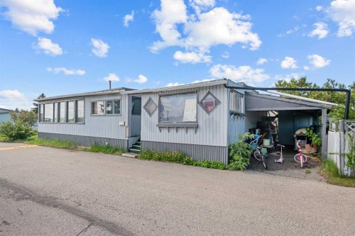461-3223 83 Street Nw, Calgary, AB 