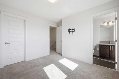 220 Covecreek Circle Ne, Calgary, AB 