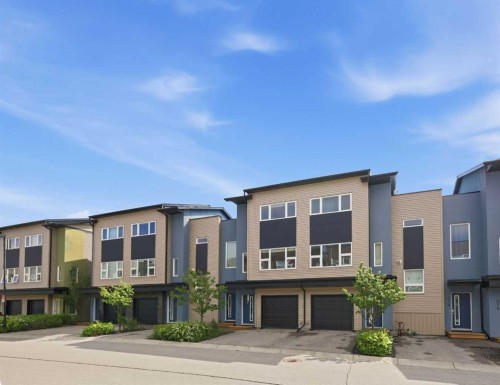220 Covecreek Circle Ne, Calgary, AB 