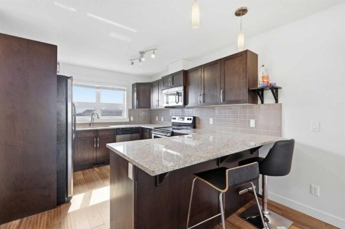 220 Covecreek Circle Ne, Calgary, AB 