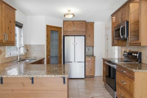 690 Coventry Drive Ne, Calgary, AB 