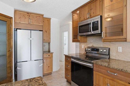 690 Coventry Drive Ne, Calgary, AB 