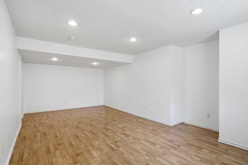 690 Coventry Drive Ne, Calgary, AB 