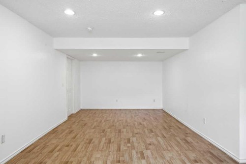 690 Coventry Drive Ne, Calgary, AB 
