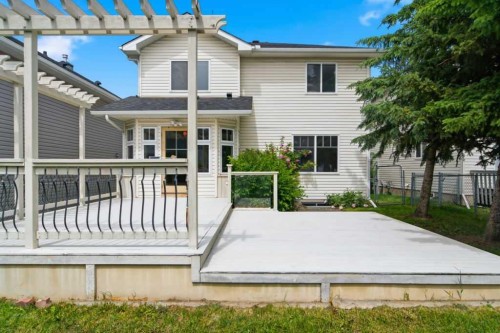 690 Coventry Drive Ne, Calgary, AB 