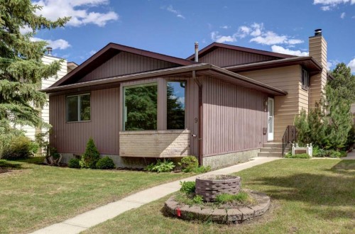 9 Maple Leaf Road  Strathmore, AB T1P 1G6