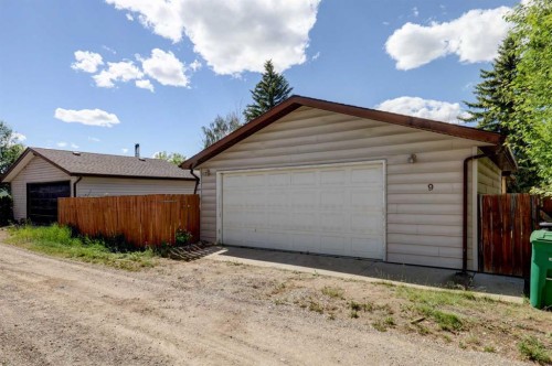 9 Maple Leaf Road, Strathmore, AB 