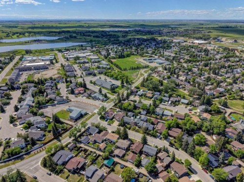 9 Maple Leaf Road, Strathmore, AB 