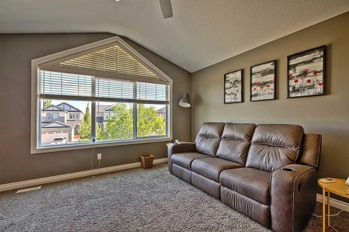 732 Hampton Hills Drive Ne, High River, AB - Indoor Photo Showing Living Room