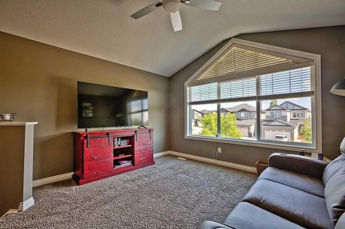 732 Hampton Hills Drive Ne, High River, AB - Indoor Photo Showing Other Room