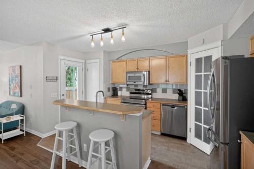 33 Prestwick Rise Se, Calgary, AB 