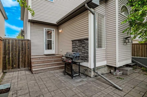 33 Prestwick Rise Se, Calgary, AB 