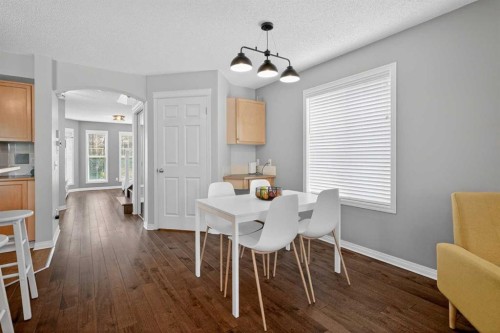 33 Prestwick Rise Se, Calgary, AB 