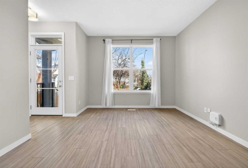 1607 2 Street Nw, Calgary, AB - Indoor Photo Showing Other Room