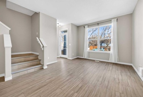 1607 2 Street Nw, Calgary, AB - Indoor Photo Showing Other Room